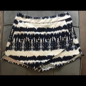 BLUE AND WHITE ENVELOPE SKIRT!